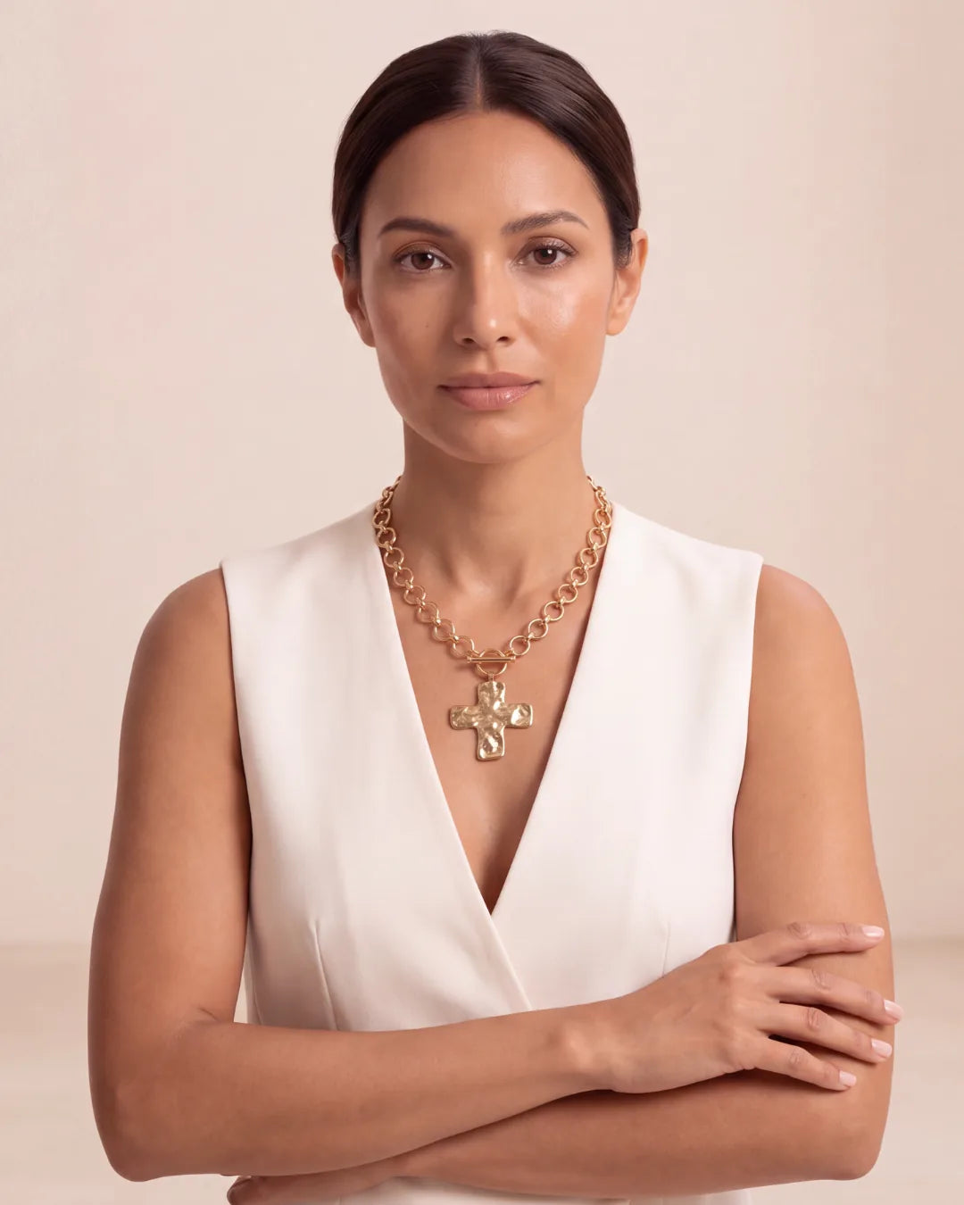 Seraphina Hammered Cross Necklace Faith