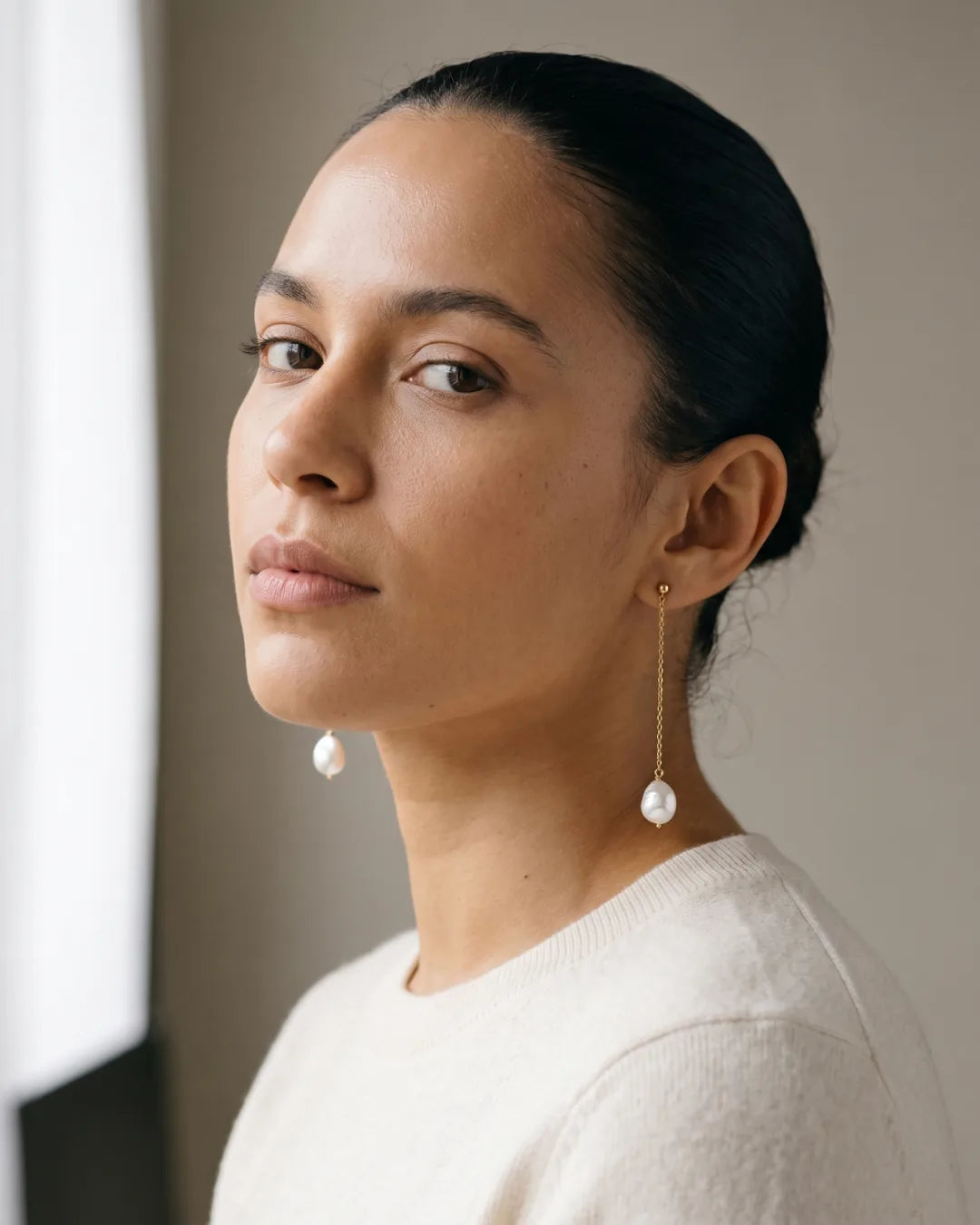 Élodie Pearl Drop Earrings Lumière
