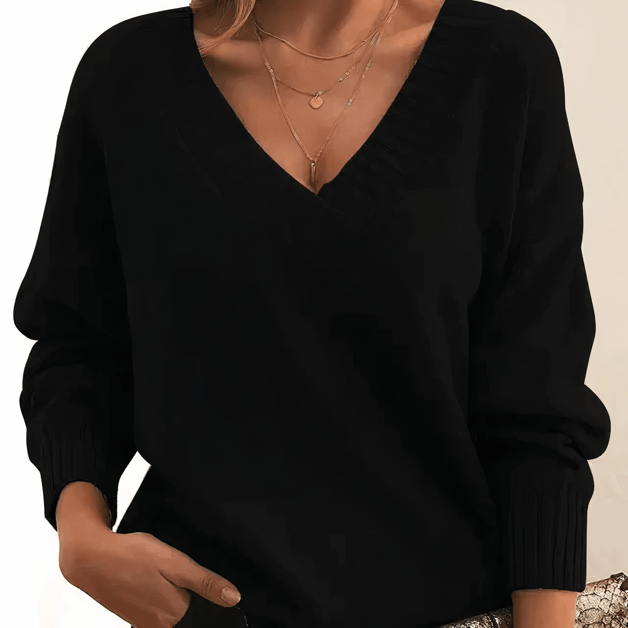 Mira - Chic Sweater